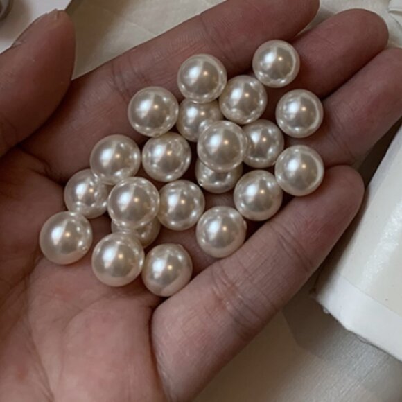 Timeless Classic Single Strand Pearl Necklace with Magnetic Clasp 12mm - Picture 6 of 14